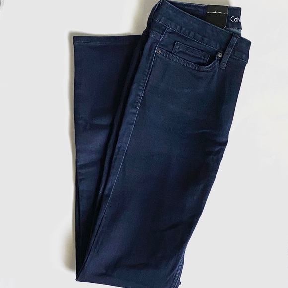 Calvin Klein Denim - • NWT CALVIN KLEIN ultimate skinny jeans •